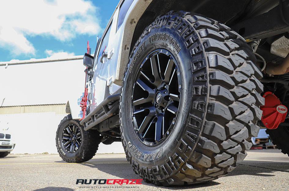 JEEP WRANGLER MO978 RAZOR BLACK SATIN MACHINED